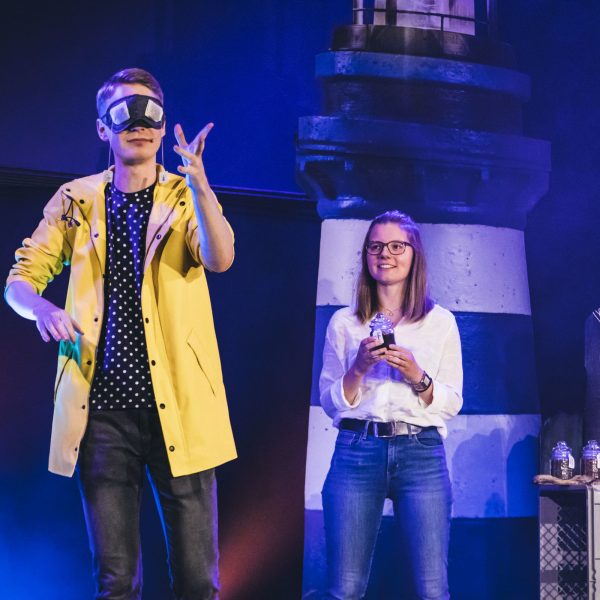 Till-Frömmel_Nordlicht_PR_Tee_Maske_Zuschauerin_web_(c)_Till-Frömmel